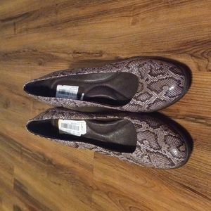 Comfortable Born lizard skin heels for women